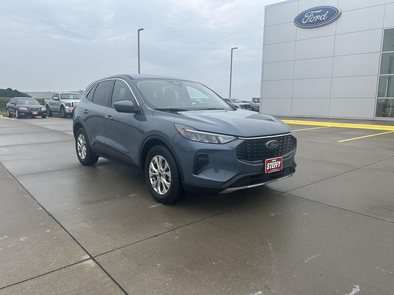 Vapor Blue Metallic 2023 Ford Escape SUV / Crossover All-Wheel Drive 8-Speed Automatic