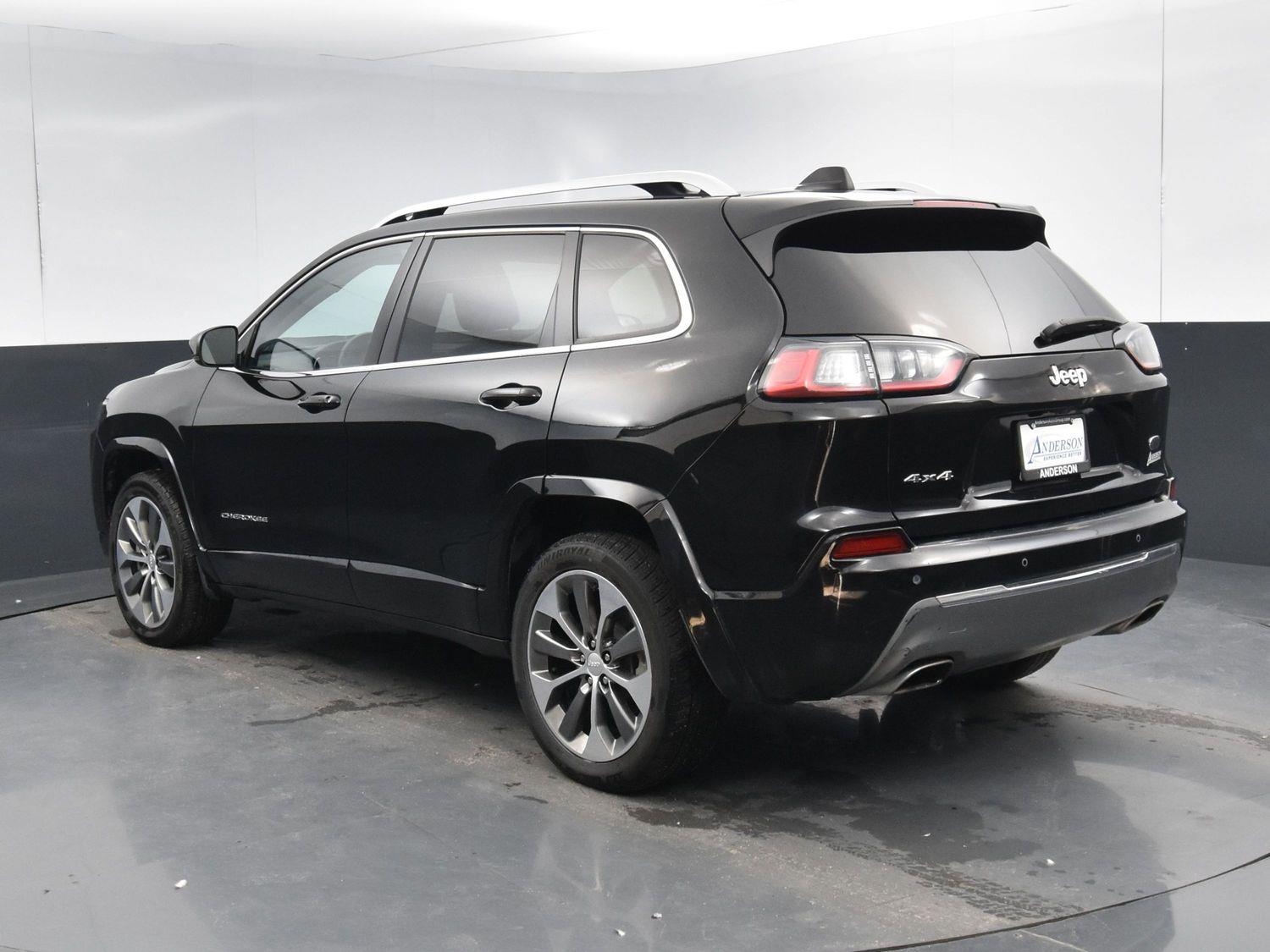 Used 2019 Jeep Cherokee Overland SUV for sale in Grand Island NE