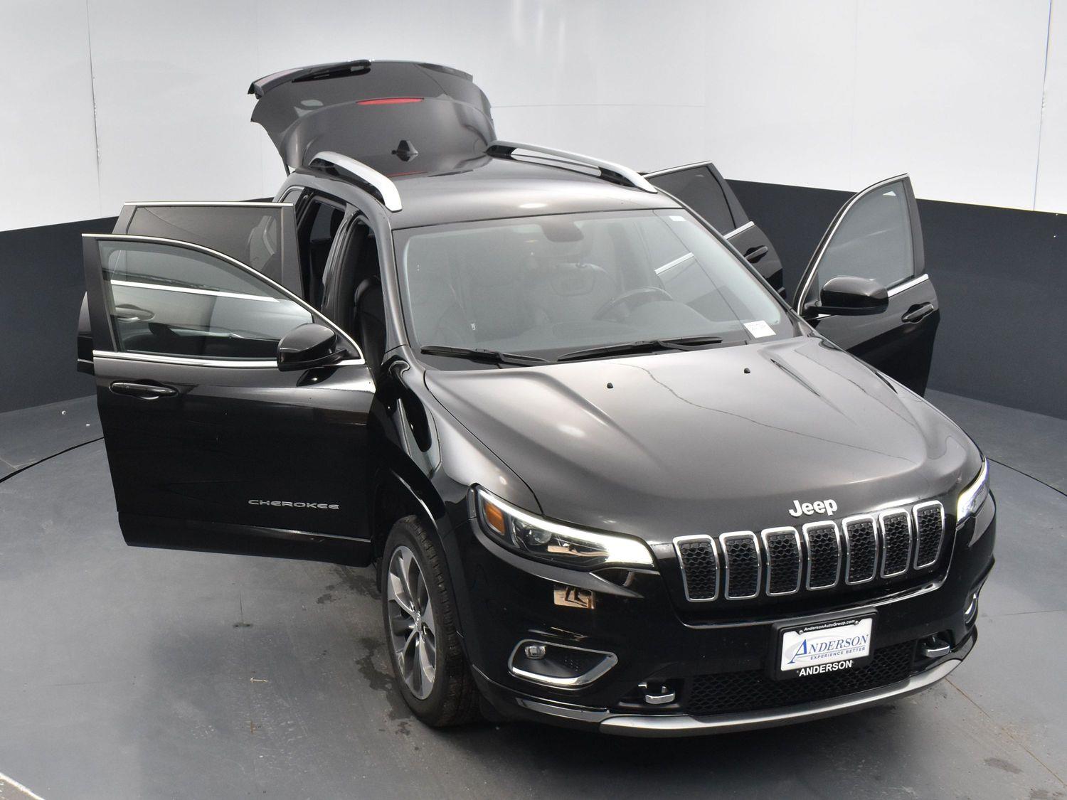 Used 2019 Jeep Cherokee Overland SUV for sale in Grand Island NE