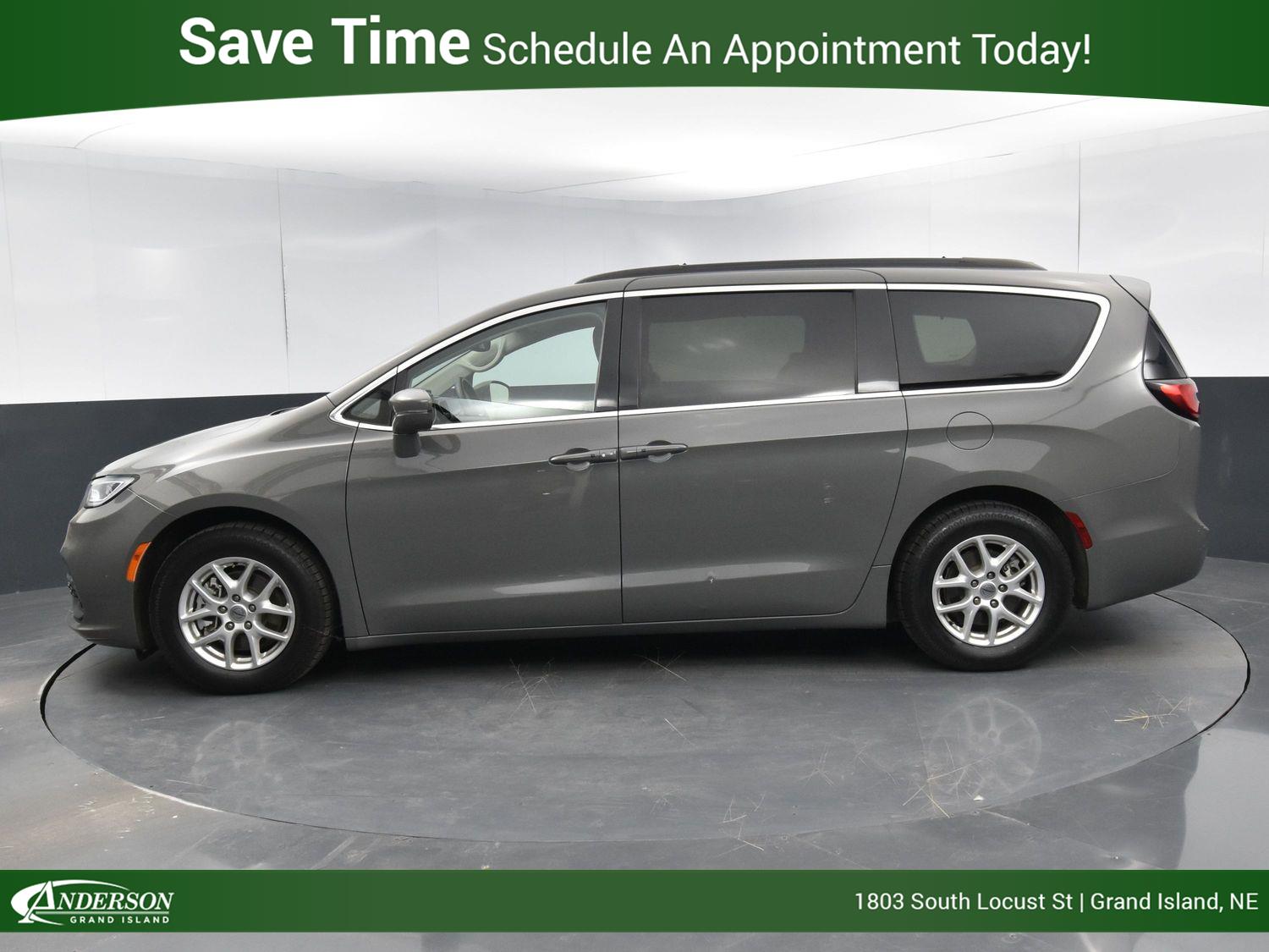 Used 2022 Chrysler Pacifica Touring L Minivans for sale in Grand Island NE