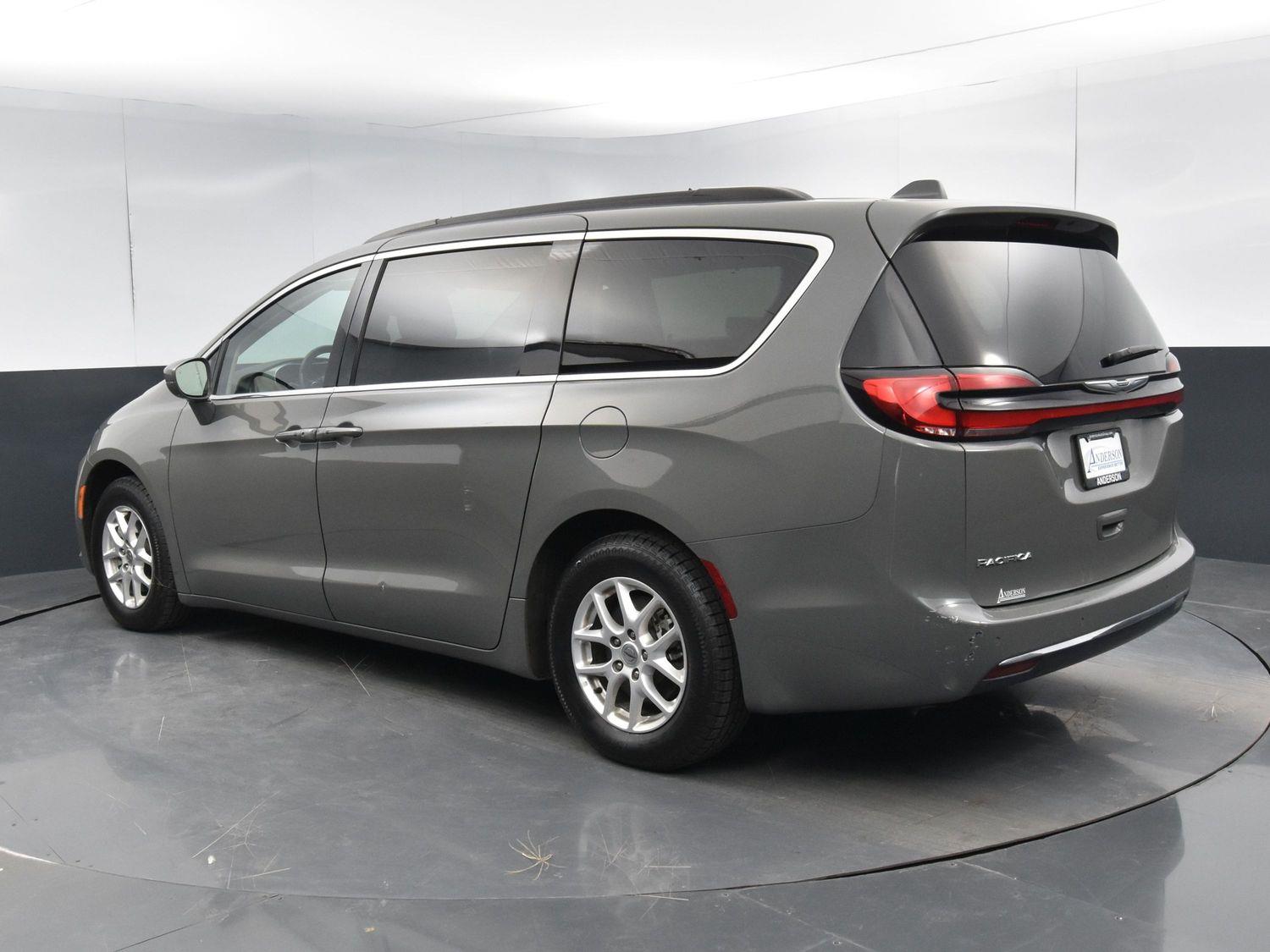 Used 2022 Chrysler Pacifica Touring L Minivans for sale in Grand Island NE