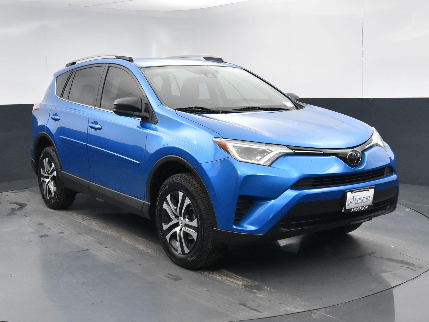 Used 2018 Toyota RAV4 LE SUV for sale in Grand Island NE