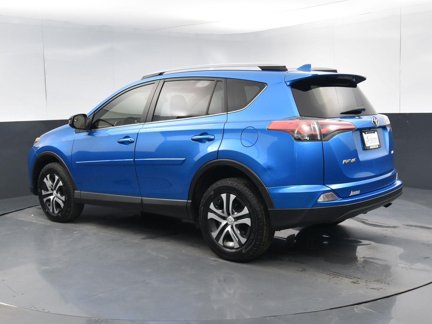 Used 2018 Toyota RAV4 LE SUV for sale in Grand Island NE