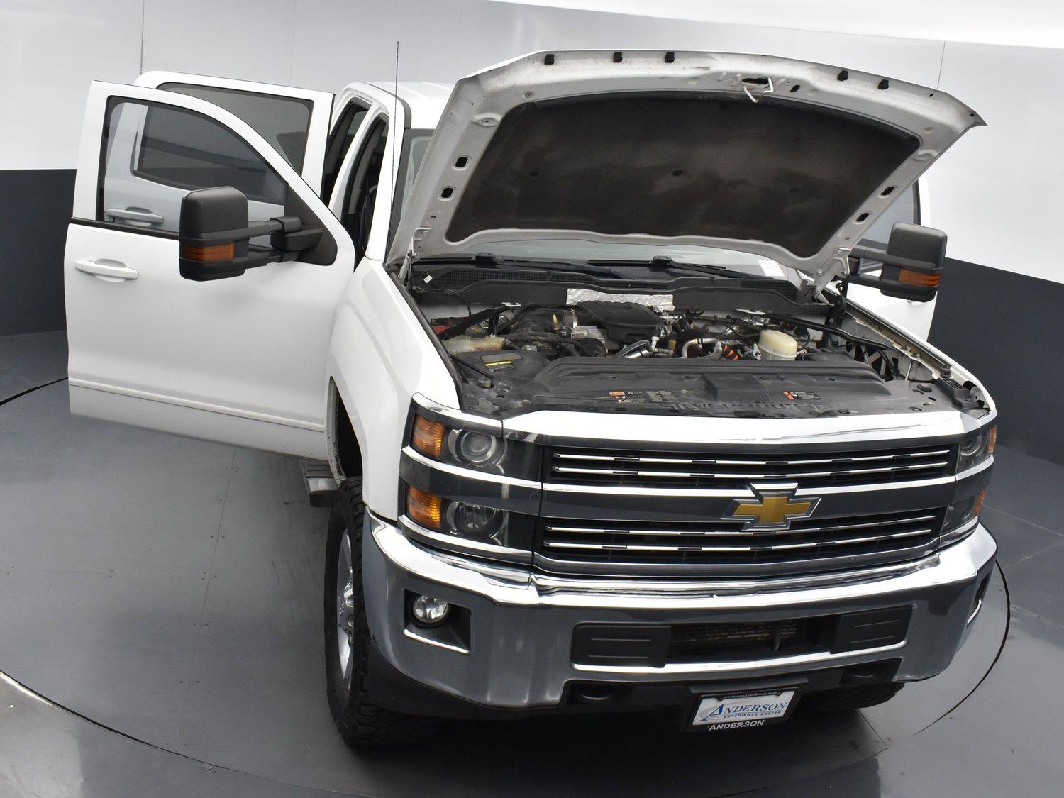 Used 2015 Chevrolet Silverado 2500HD Built After Aug 14 LT Crew Cab Truck for sale in Grand Island NE