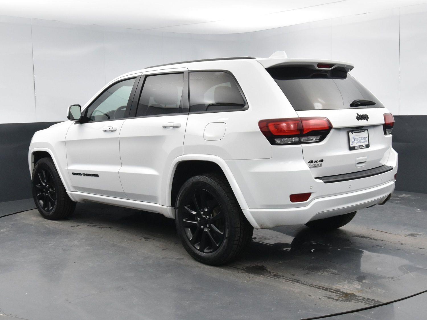 Used 2019 Jeep Grand Cherokee Altitude SUV for sale in Grand Island NE