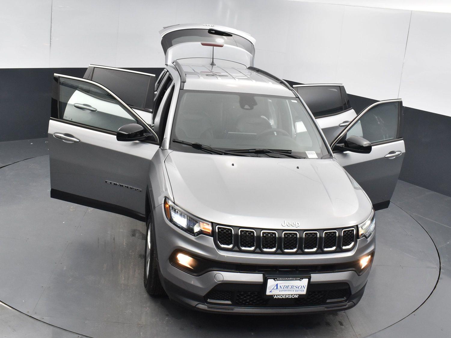 Used 2023 Jeep Compass Latitude SUV for sale in Grand Island NE