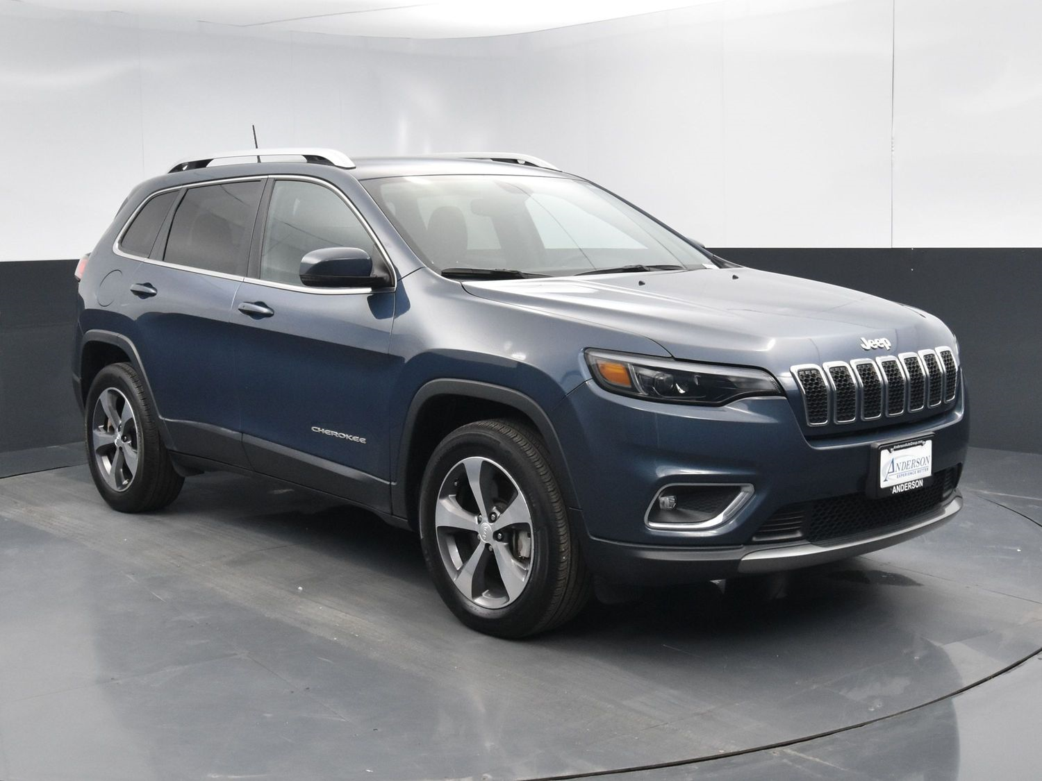 Used 2020 Jeep Cherokee Limited SUV for sale in Grand Island NE