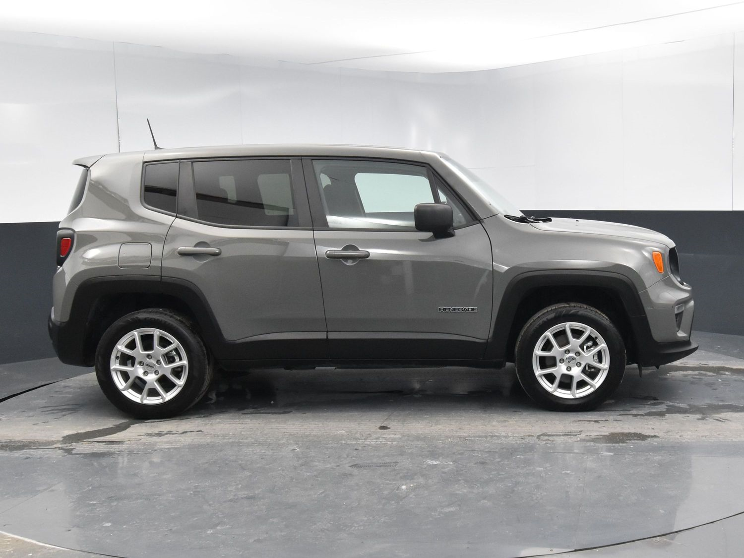 Used 2023 Jeep Renegade Latitude SUV for sale in Grand Island NE