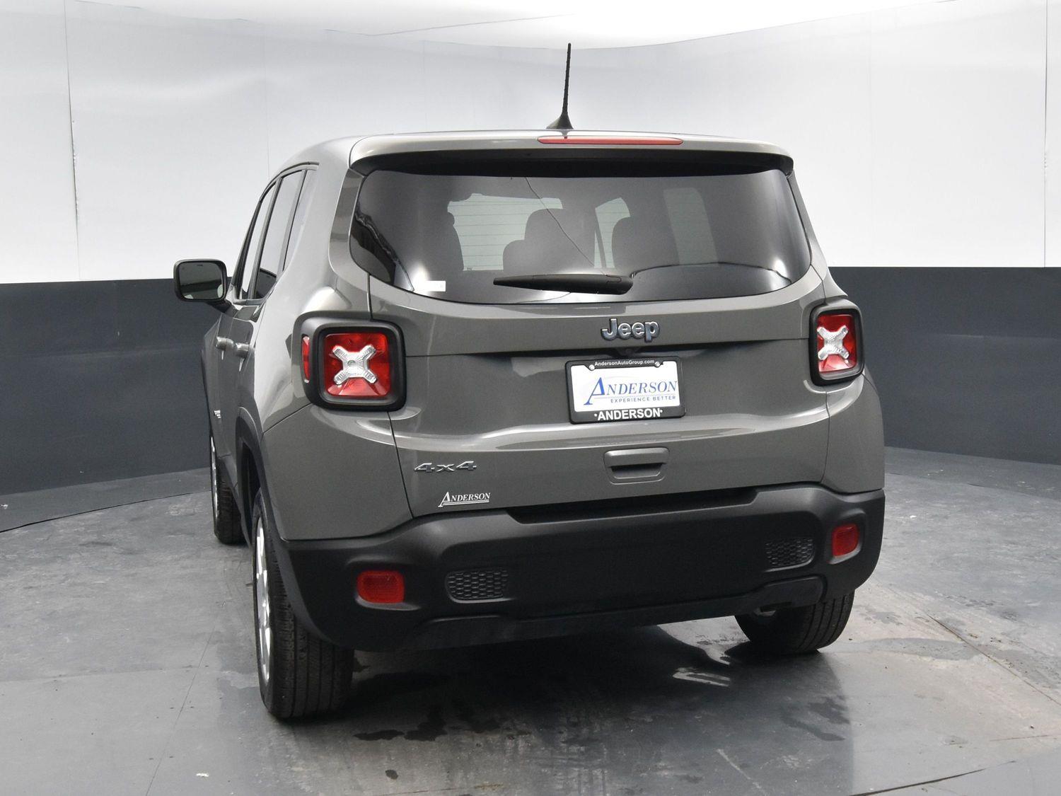 Used 2023 Jeep Renegade Latitude SUV for sale in Grand Island NE