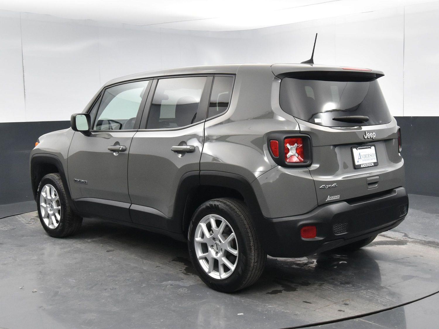 Used 2023 Jeep Renegade Latitude SUV for sale in Grand Island NE