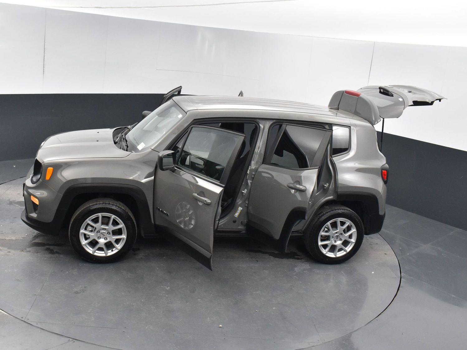 Used 2023 Jeep Renegade Latitude SUV for sale in Grand Island NE