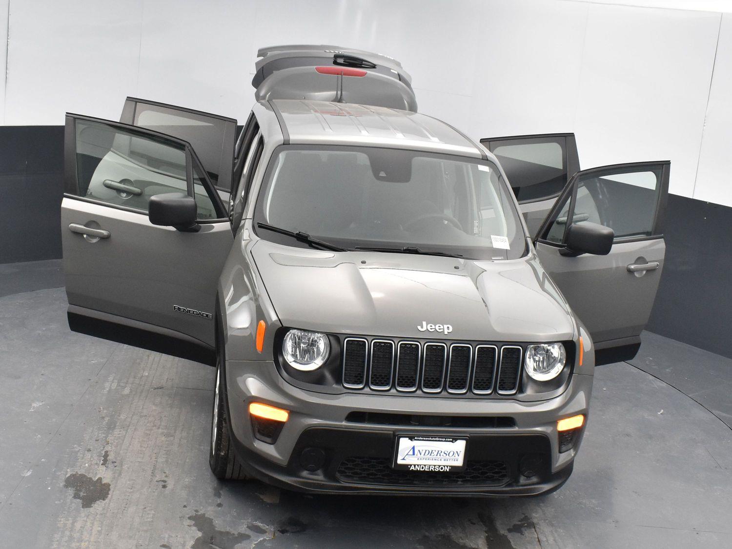 Used 2023 Jeep Renegade Latitude SUV for sale in Grand Island NE