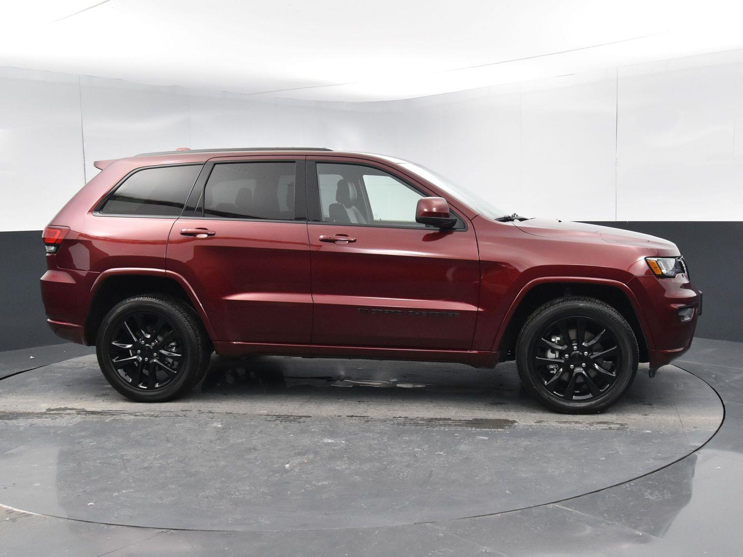 Used 2022 Jeep Grand Cherokee WK Laredo X SUV for sale in Grand Island NE