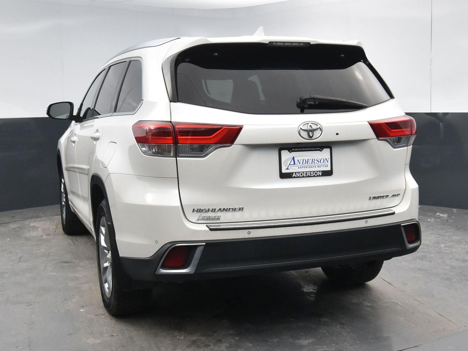 Used 2018 Toyota Highlander Limited SUV for sale in Grand Island NE