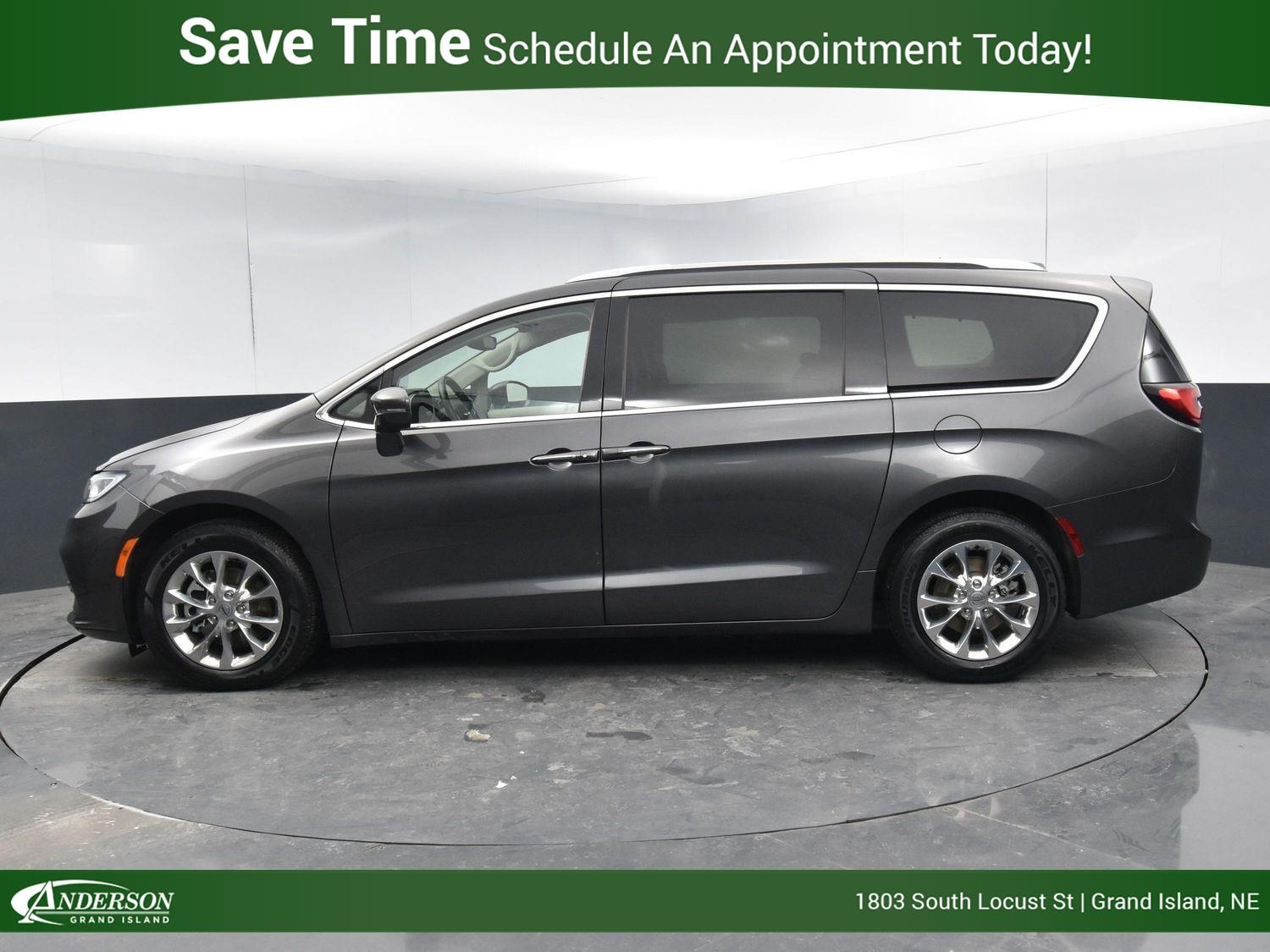 Used 2021 Chrysler Pacifica Touring L Minivans for sale in Grand Island NE