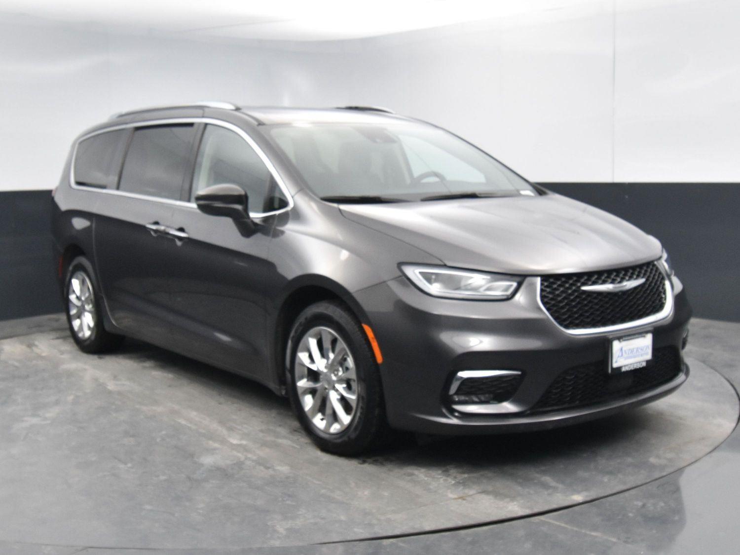 Used 2021 Chrysler Pacifica Touring L Minivans for sale in Grand Island NE