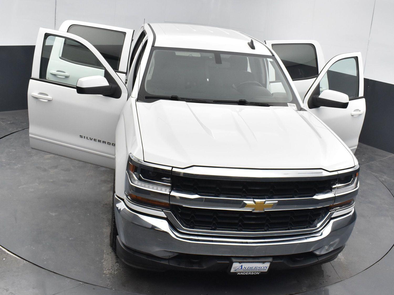 Used 2016 Chevrolet Silverado 1500 LT Crew Cab Truck for sale in Grand Island NE