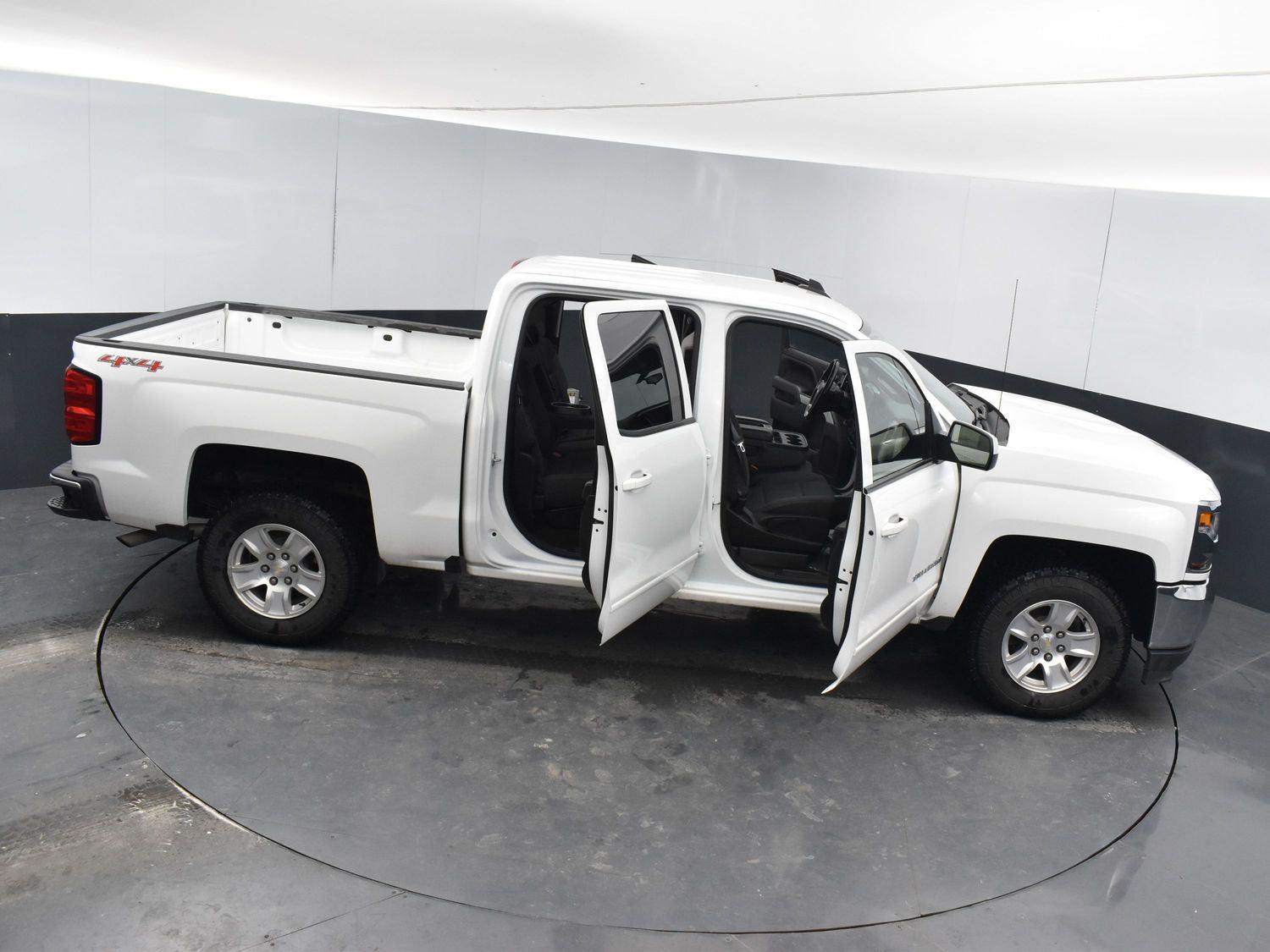 Used 2016 Chevrolet Silverado 1500 LT Crew Cab Truck for sale in Grand Island NE