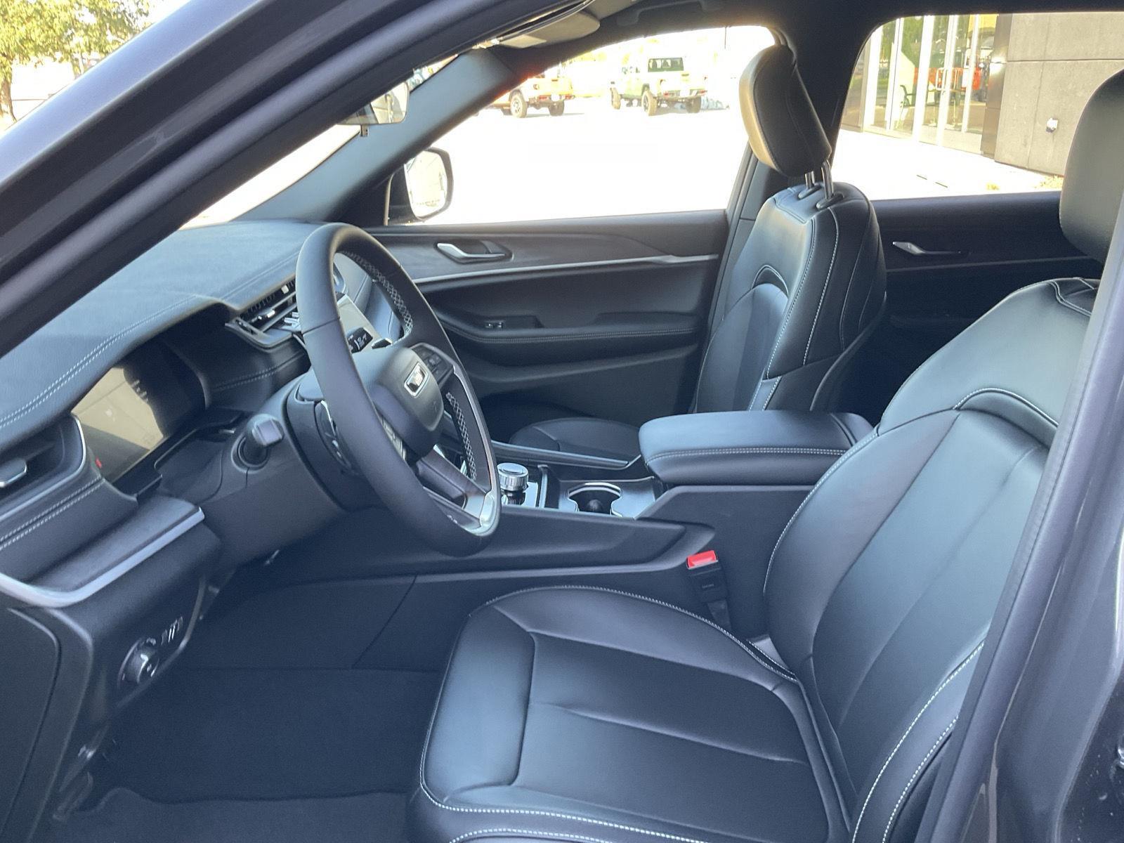 New 2025 Jeep Grand Cherokee L Limited SUV/Crossover for sale in Grand Island NE