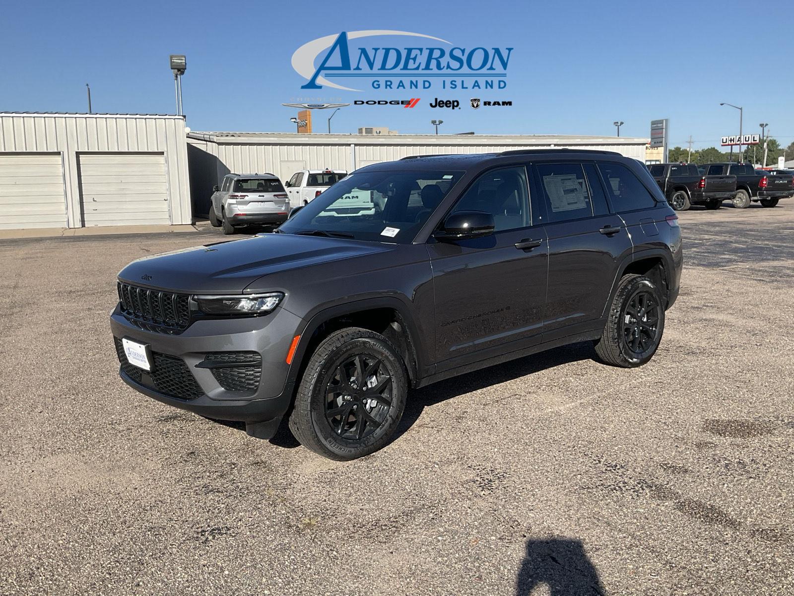 New 2025 Jeep Grand Cherokee Laredo SUV/Crossover for sale in Grand Island NE