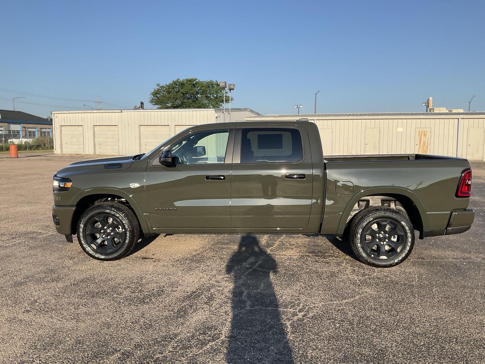 Vehicle photo 2