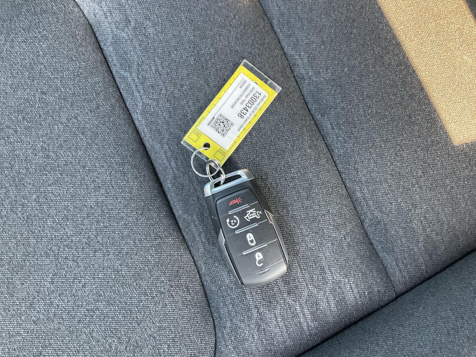Vehicle photo 15