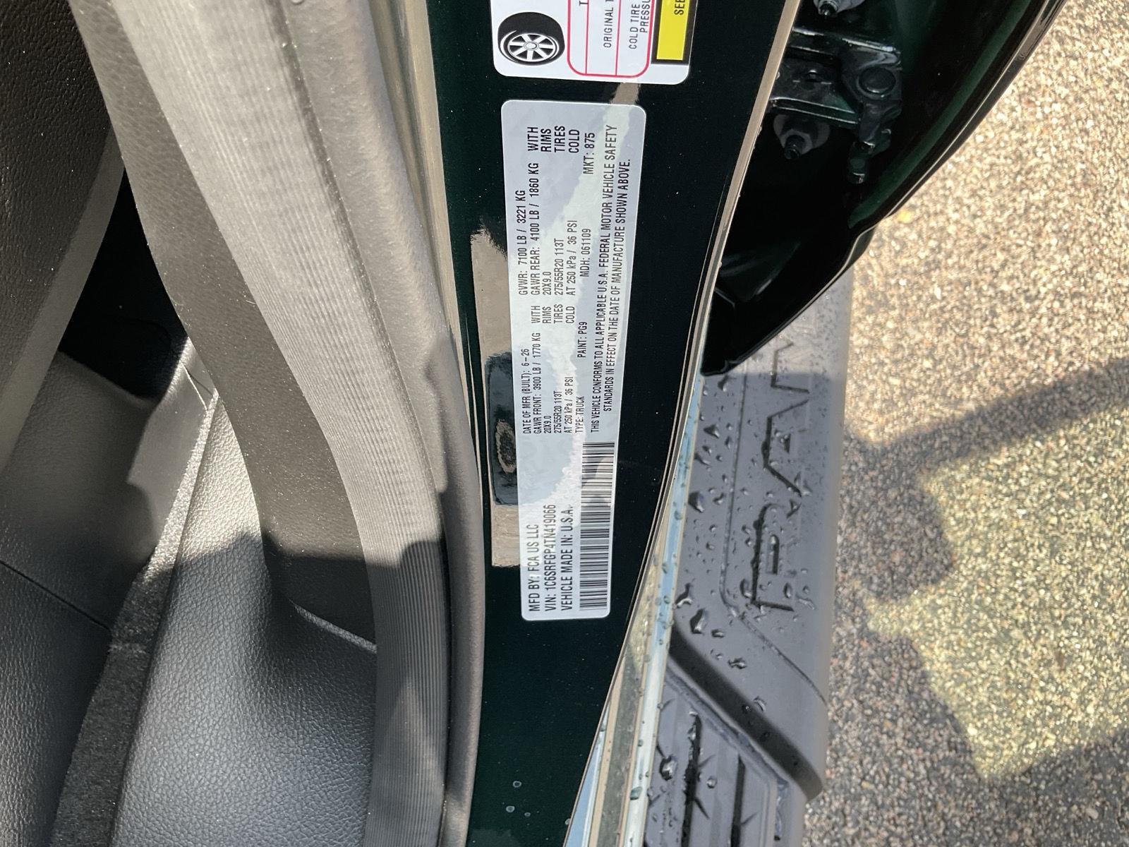 Vehicle photo 16