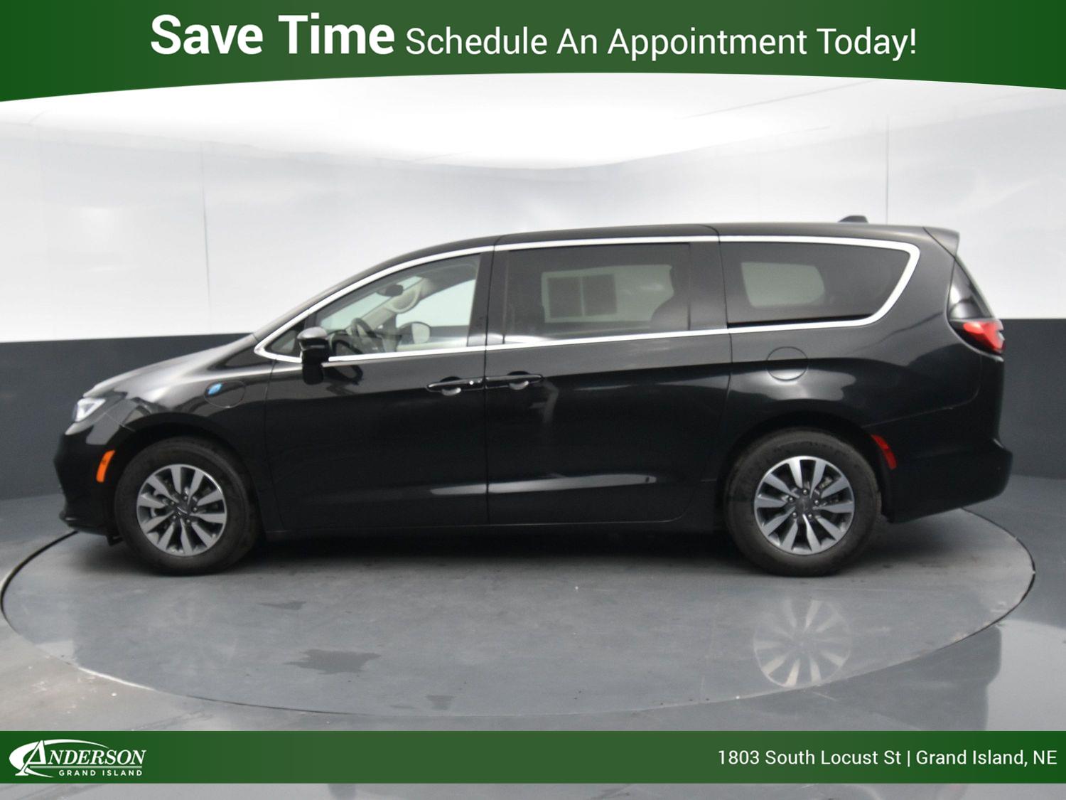 Used 2024 Chrysler Pacifica Hybrid Select Stock: 13001816