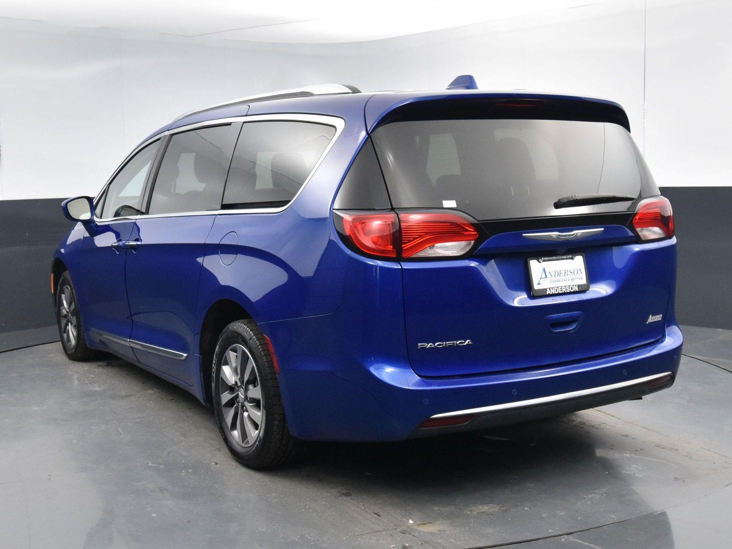 Used 2019 Chrysler Pacifica Touring L Plus Minivans for sale in Grand Island NE