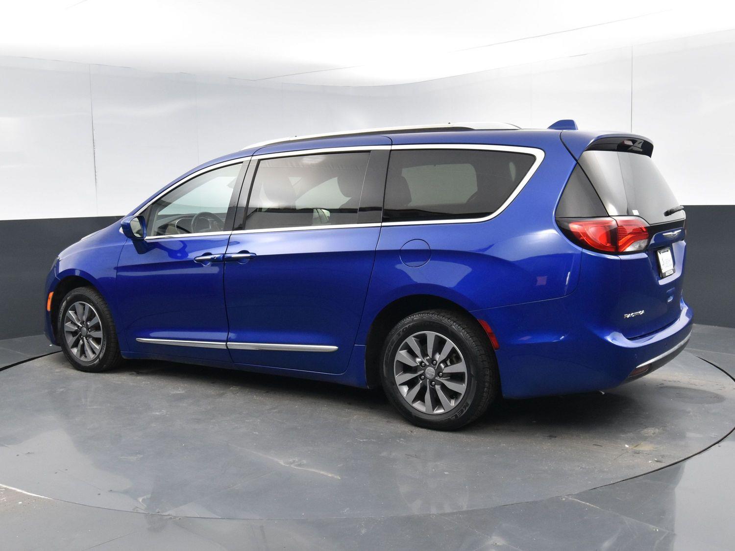 Used 2019 Chrysler Pacifica Touring L Plus Minivans for sale in Grand Island NE