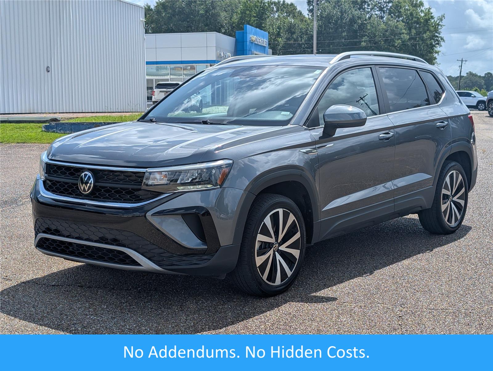  2024 Volkswagen Taos SE FWD   