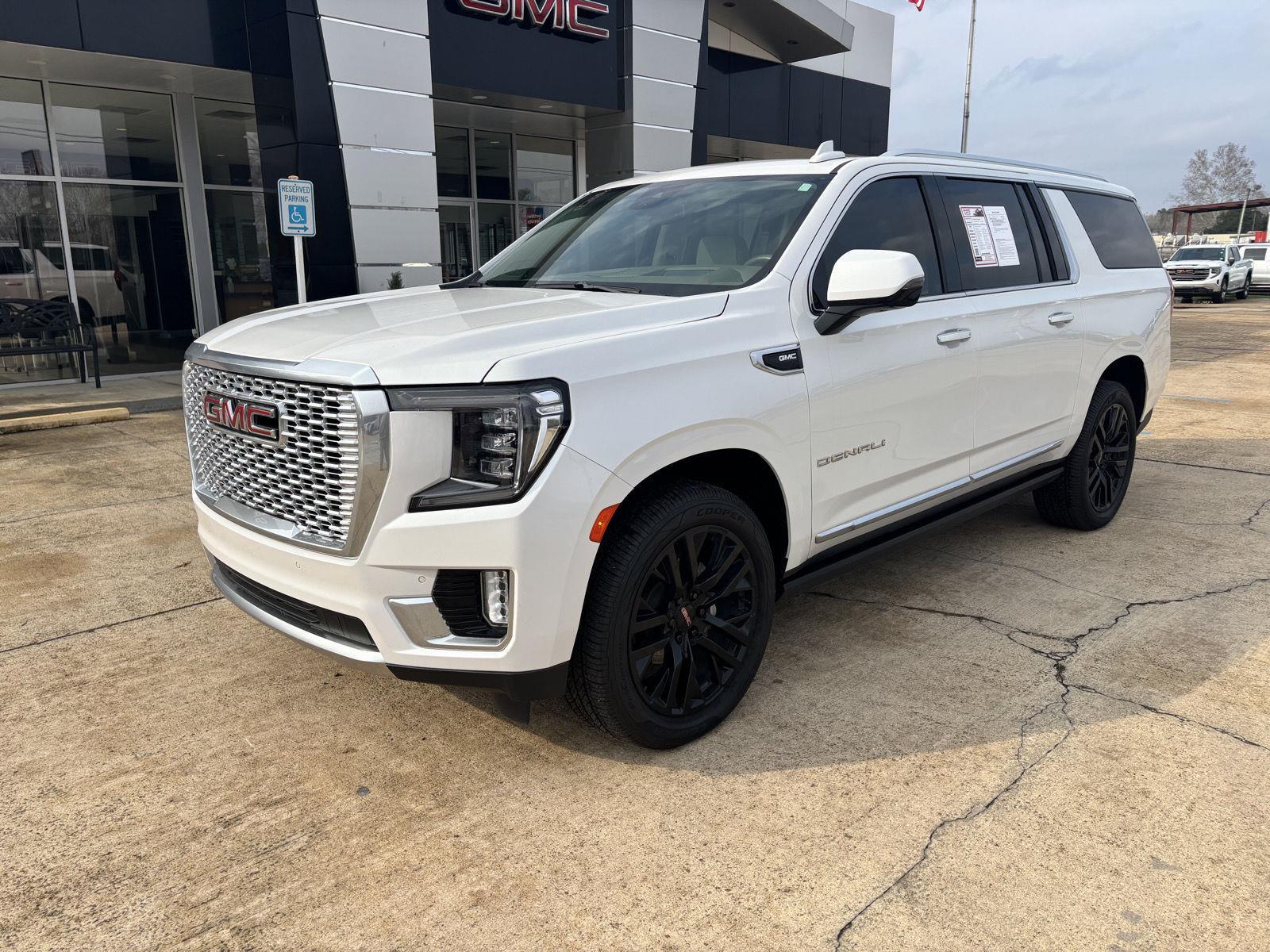 2023 GMC Yukon XL Denali 4WD