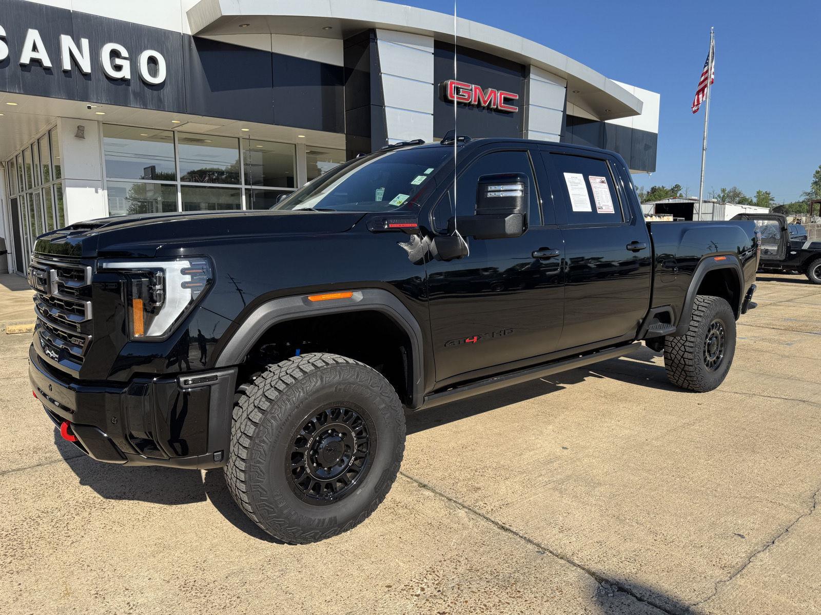 Onyx Black 2025 GMC Sierra 2500HD AT4X Crew Cab 4WD Pickup Truck Four-Wheel Drive Automatic