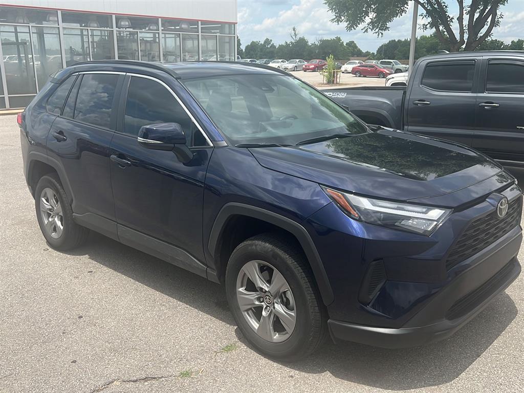 Used 2024 Toyota RAV4 XLE with VIN 2T3W1RFVXRW318246 for sale in Oklahoma City, OK