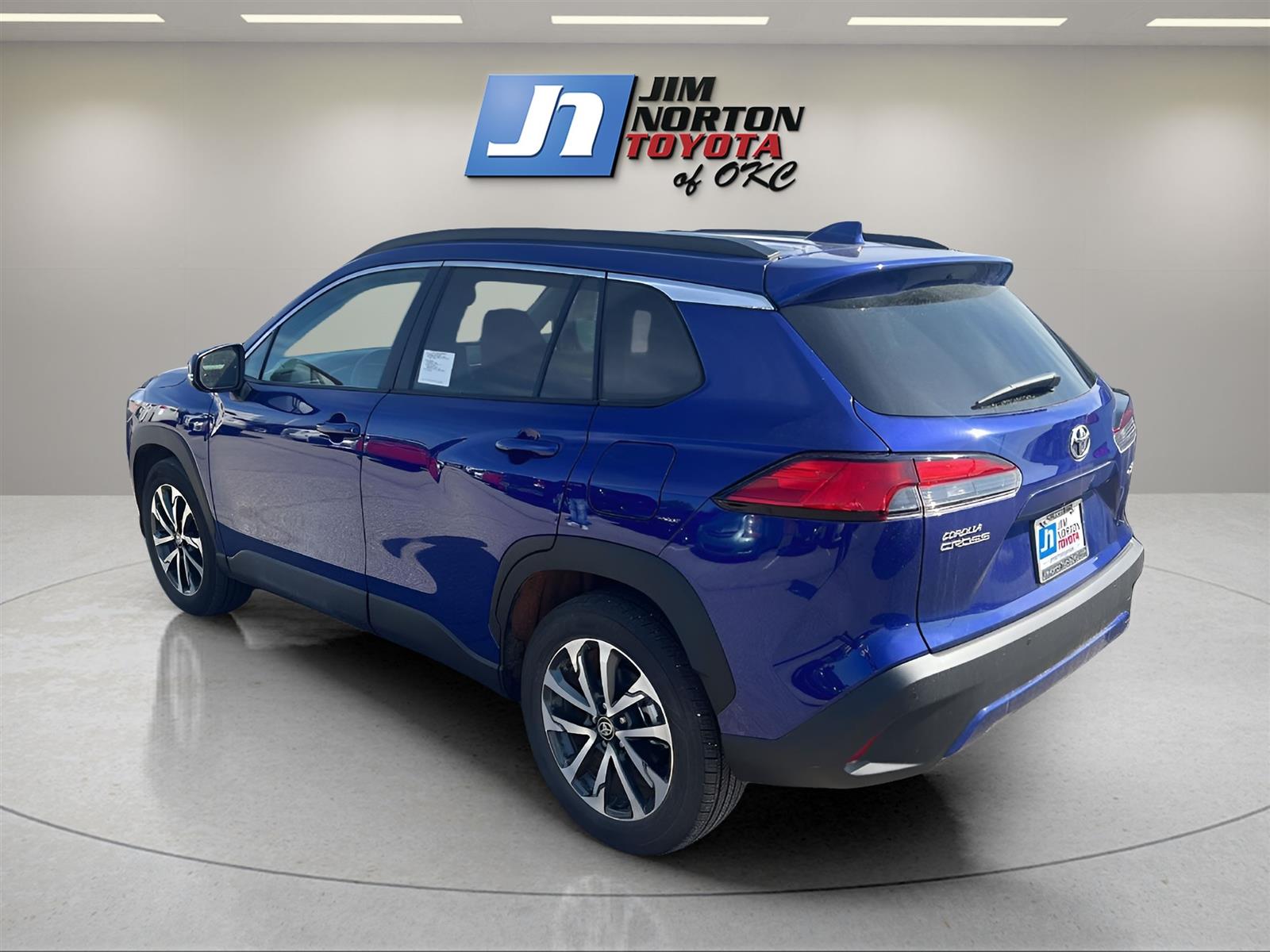 Used 2024 Toyota Corolla Cross XLE with VIN 7MUDAAAG7RV102346 for sale in Oklahoma City, OK