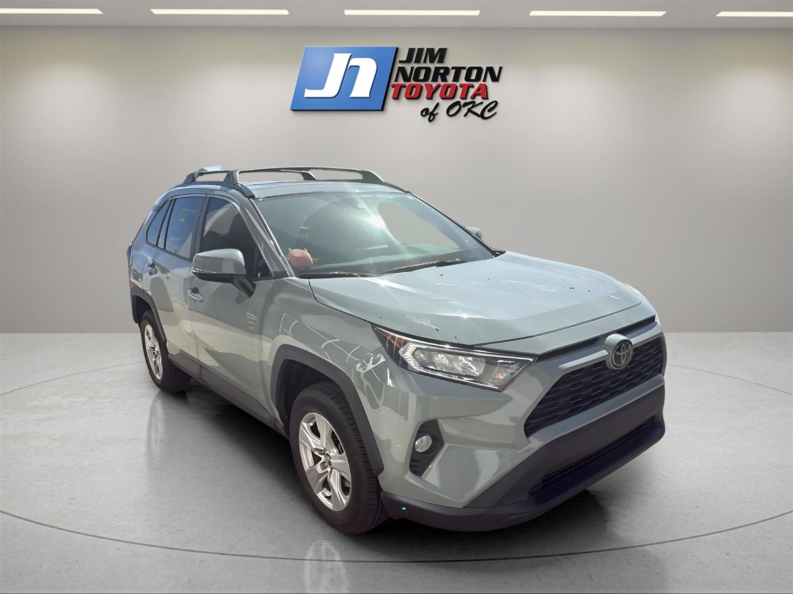 Used 2021 Toyota RAV4 XLE with VIN 2T3W1RFV9MW121657 for sale in Oklahoma City, OK