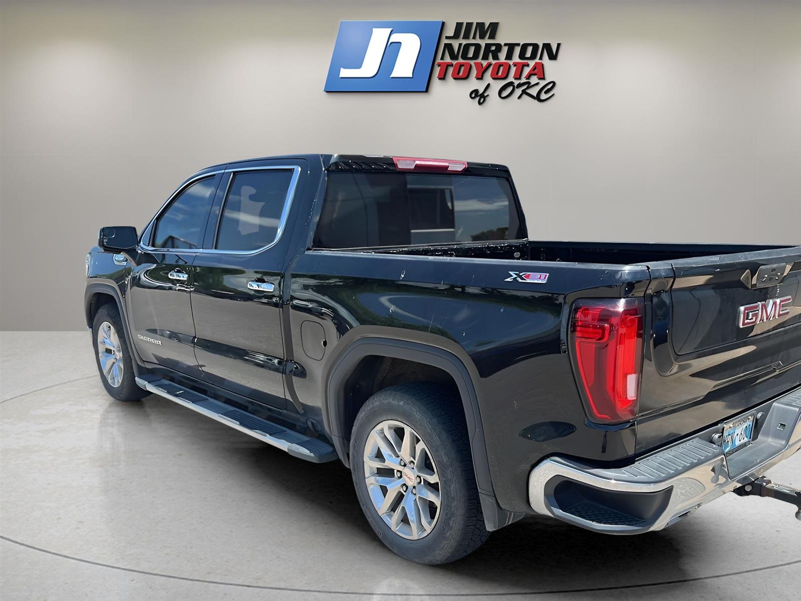 Used 2021 GMC Sierra 1500 SLT with VIN 3GTU9DET1MG358176 for sale in Oklahoma City, OK