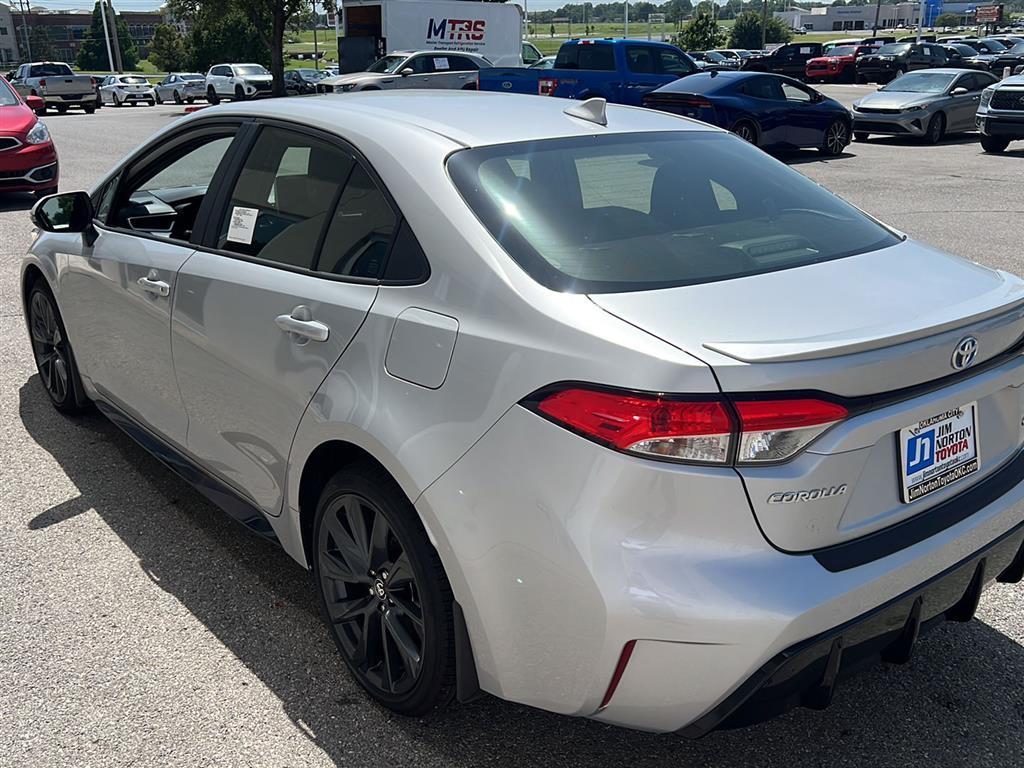 Used 2025 Toyota Corolla SE with VIN JTDBCMFE6SJ040218 for sale in Northfield, Minnesota