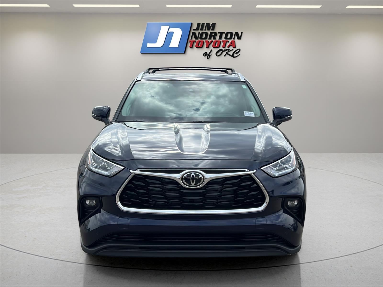 New 2025 Toyota Highlander Hybrid SUV