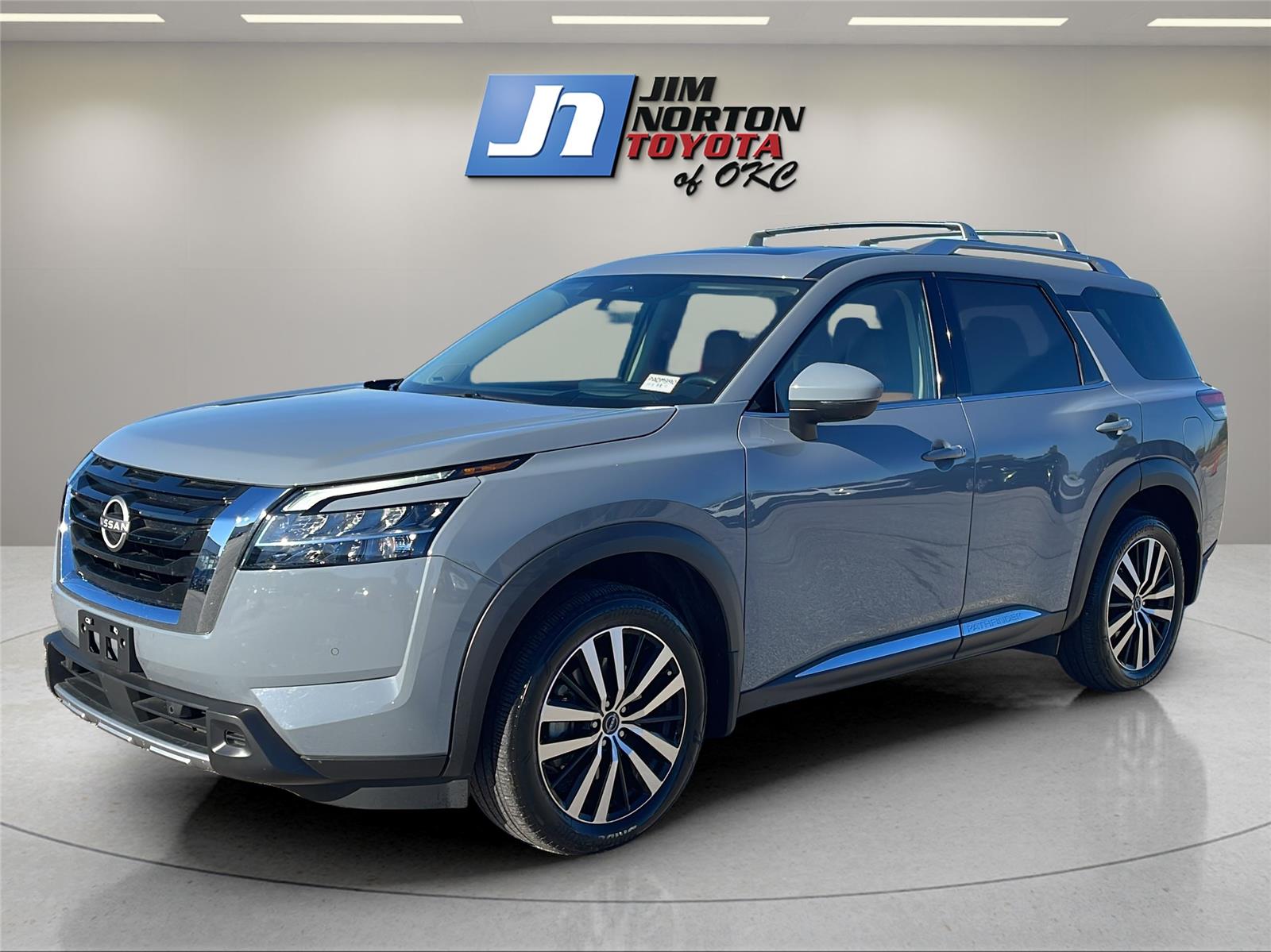 Used 2023 Nissan Pathfinder SUV