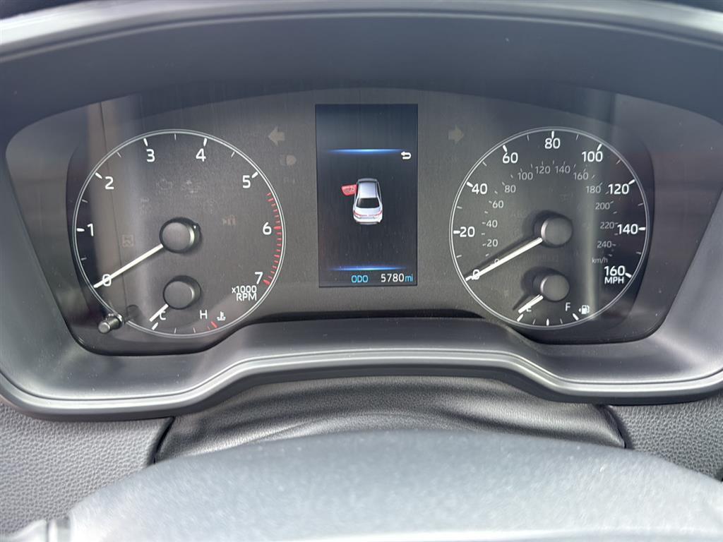 2025 Toyota Corolla SE's photo