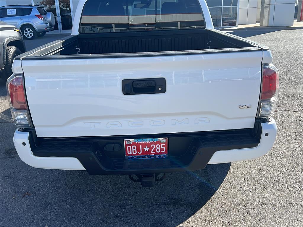 2021 Toyota Tacoma SR's photo