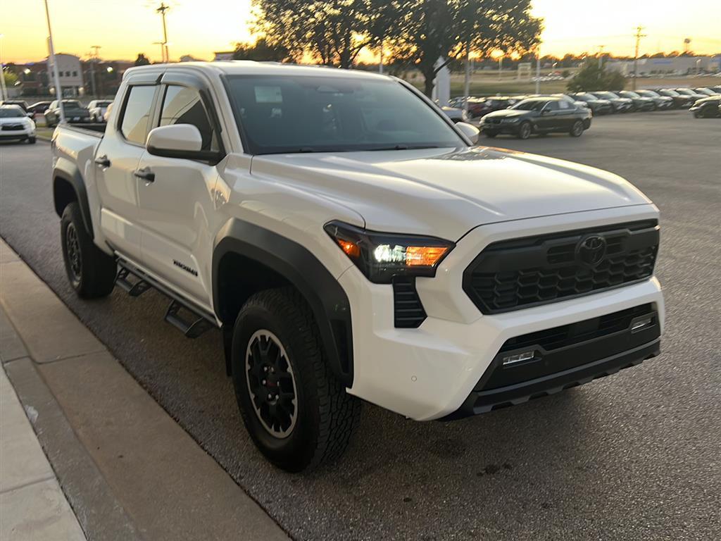 2024 Toyota Tacoma TRD Off Road's photo