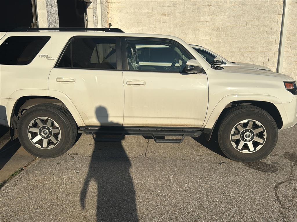 2020 Toyota 4Runner TRD Off-Road Premium's photo