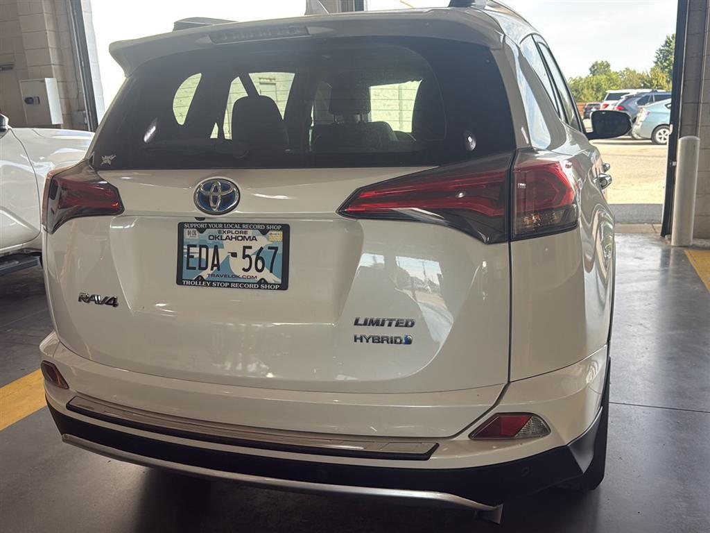 2017 Toyota RAV4 Limited's photo