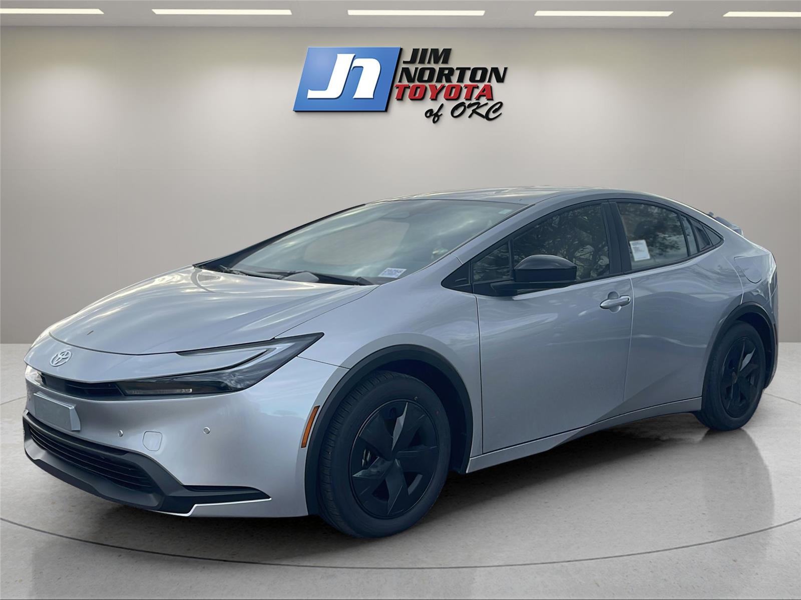 2026 Toyota Prius LE's photo