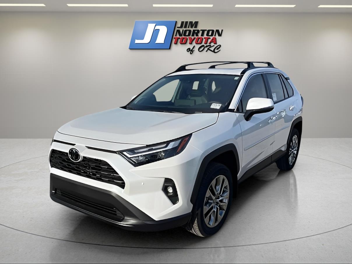 2025 Toyota RAV4 XLE Premium's photo