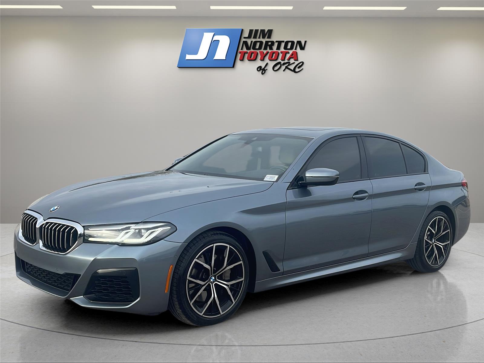 2022 BMW 5 Series 540i's photo