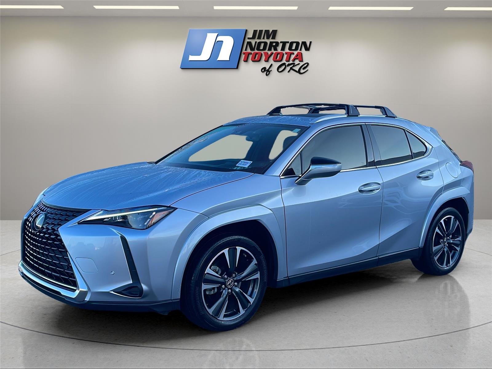 2023 Lexus UX Hybrid 250h Premium's photo