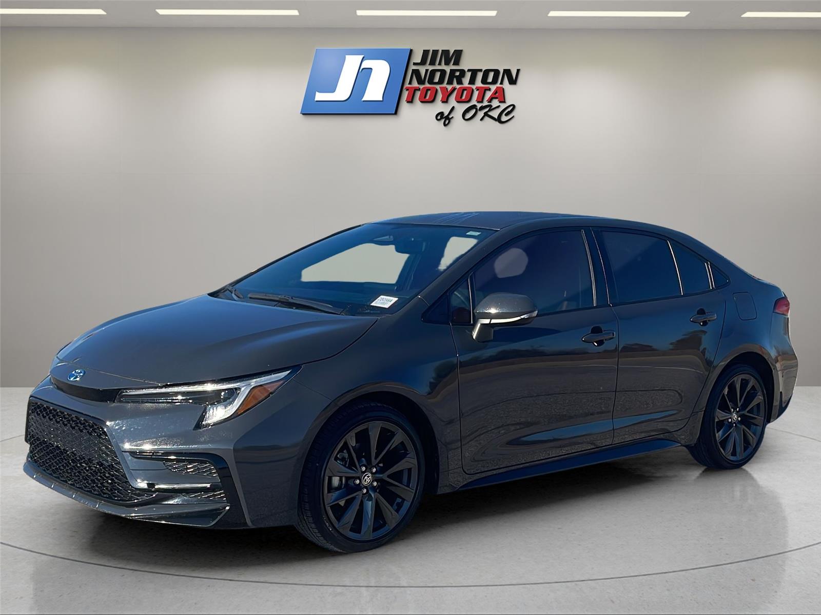 2024 Toyota Corolla SE's photo